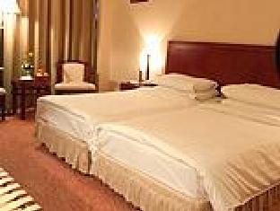 Golden Dragon Hotel Kunming Exterior photo
